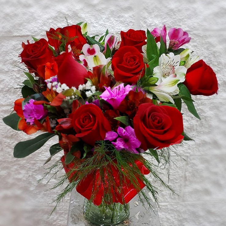 Envio y venta de flores ,rosas, plantas,arreglos florales ,regalos y desayunos a domicilio con delivery gratis en la Ciudad Autonoma de Buenos Aires y con costo de env�o en localidades del Gran Buenos Aires asi como delivery de flores y plantas a trav�s de florerias asociadas en todas las provincias de la Argentina, Buenos Aires, la Pampa, Tucuman, La Rioja, R�o Negro, Entre Rios, Corrientes, Misiones, Neuquen, Chubut, Tierra del Fuego, Santa Cruz, San Luis, Mendoza, Cordoba, Jujuy, Formosa, Santiago del Estero, Salta, Chaco, Catamarca ,San Juan, y ademas realizamos el delivery de flores ,coronas,palmas , plantas y regalos a todas las ciudades de Argentina, Mar del Plata, C�rdoba, Buenos Aires, con cargo en Santa Rosa, La Plata, Bella Vista, Neuquen, Pilar, Paran�, Posadas, Resistencia, Cipolleti y mas de 300 ciudades y localidades en todo el territorio de nuestro pa�s, asi como tambien tenemos la posibilidad de enviar flores a casi todo el mundo en cuestion de horas